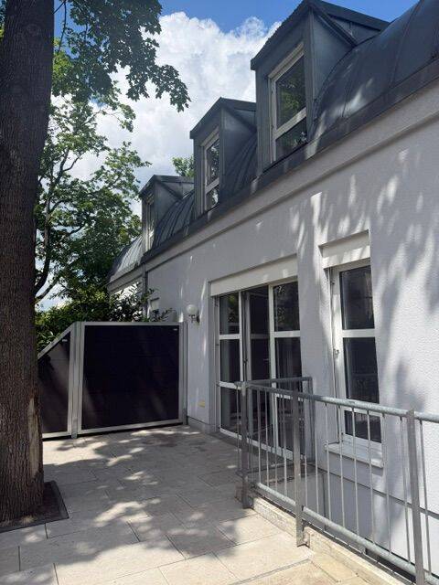 Reihenhaus in Elbnähe! 4 Zimmer mit Terrasse, 1277 Dresden