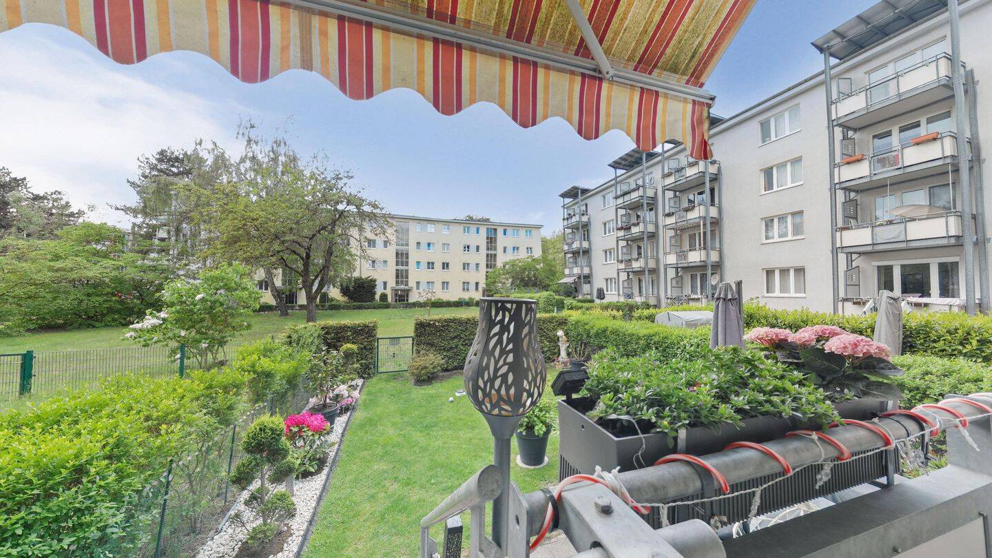 Gepflegte 3-Zimmer-Erdgeschosswohnung mit Balkon, Gartenanteil und soliden Modernisierungen, 13599 Berlin (Spandau)