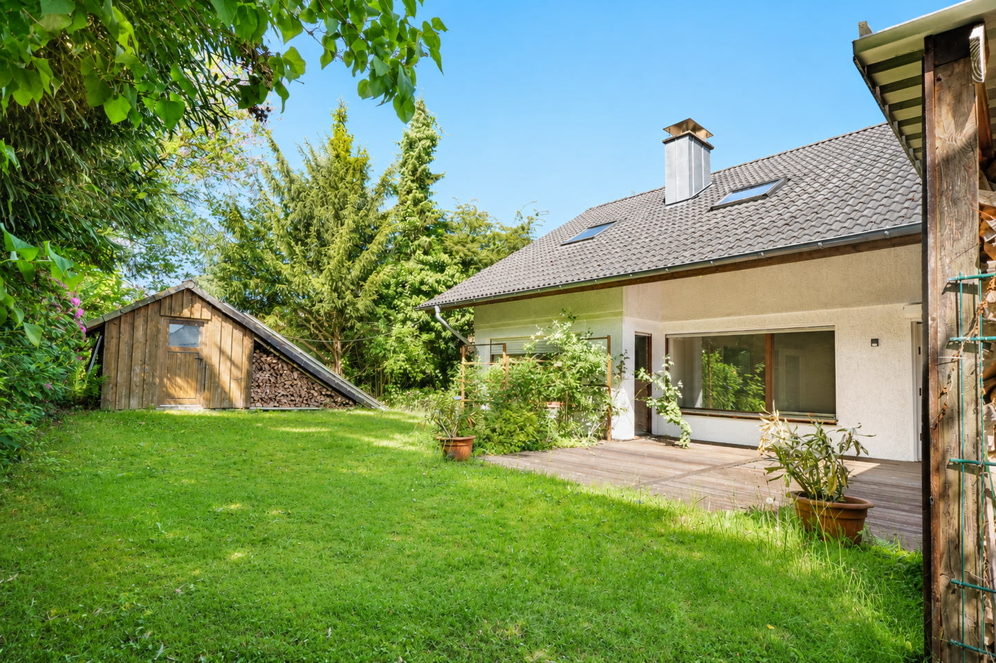 Zweifamilienhaus mit Einliegerwohnung nach WEG aufgeteilt mit Kamin und Sauna in Hagen Hohenlimburg, 58119 Hagen (Hohenlimburg)