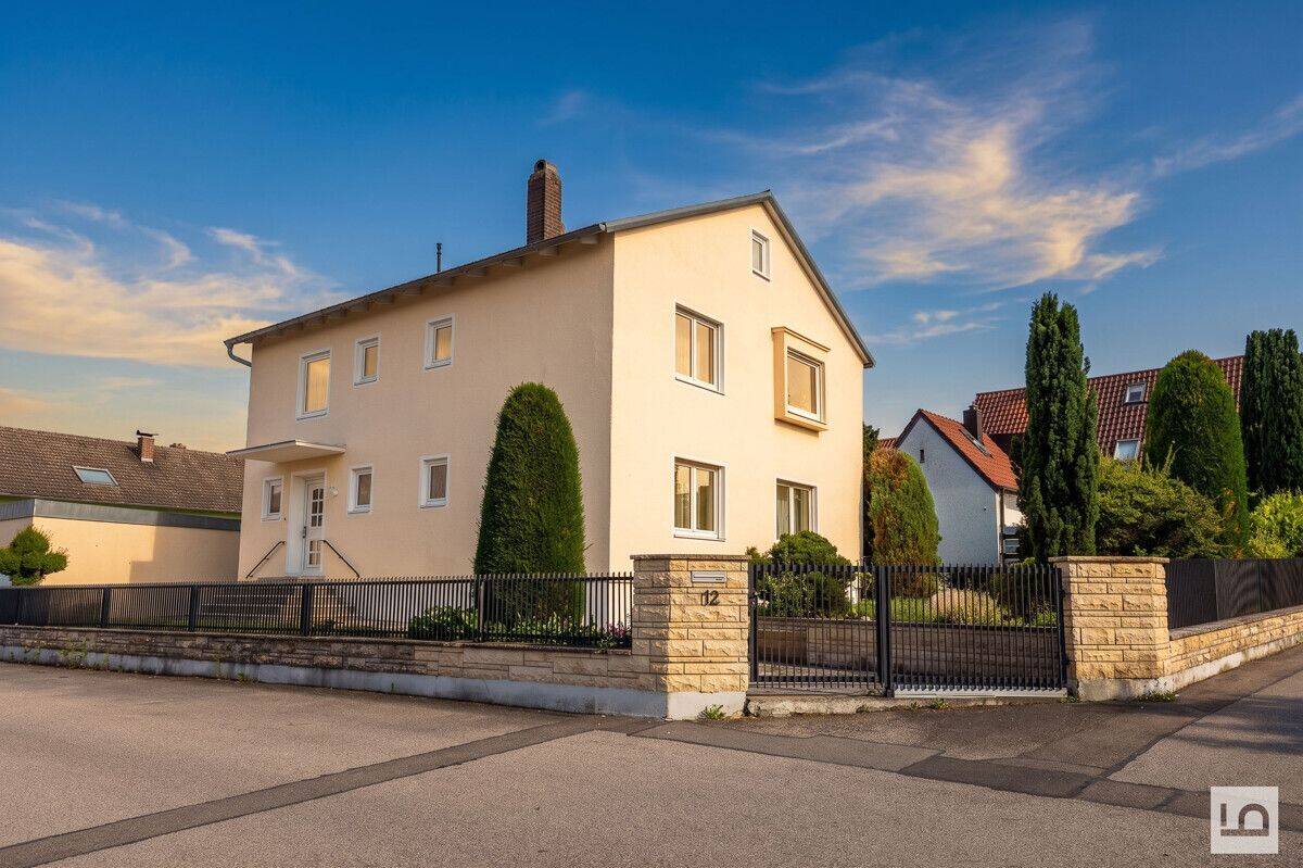 60-iger-Zwei-Fam.haus, großer Garten, 784 qm, Dop.garage +Carport, frei, ruhige Lage Gaimersheim, 85080 Gaimersheim