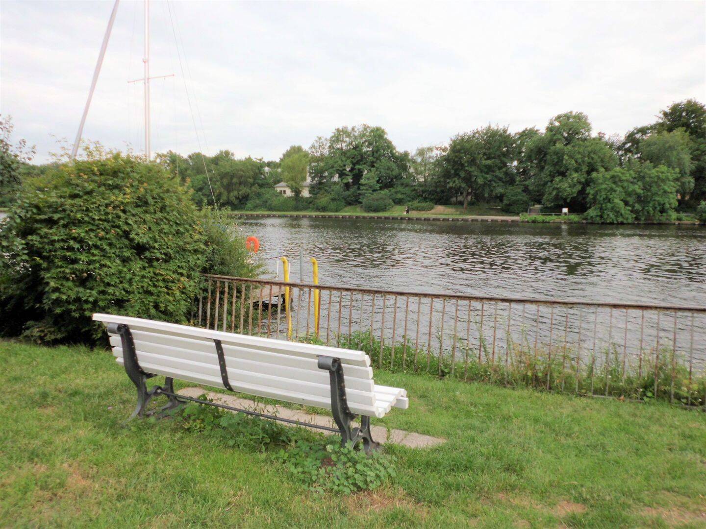 FREI AB ERSTEN JULI***In Wassernähe! Altersgerechte Zweizimmerwohnung mit EBK, Balkon, Fahrstuhl, Fußbodenheizung und Kammer!, 12587 Berlin (Treptow-Köpenick Friedrichshagen Kleingartenanlage Erpetal Kleingartenanlage Wiesengrund)