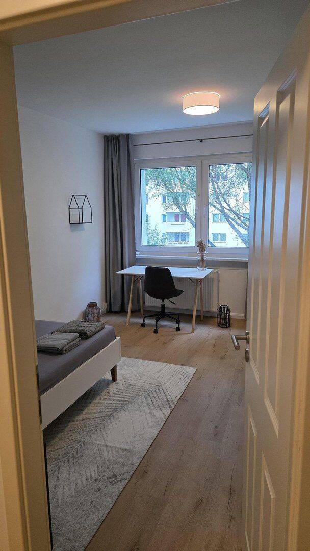Erstbezug nach Sanierung: Stylische Zimmer in moderner 4er-WG in Berlin-Hohenschönhausen!, 13057 Berlin (Lichtenberg Hohenschönhausen Falkenberg Neu-Hohenschönhausen)