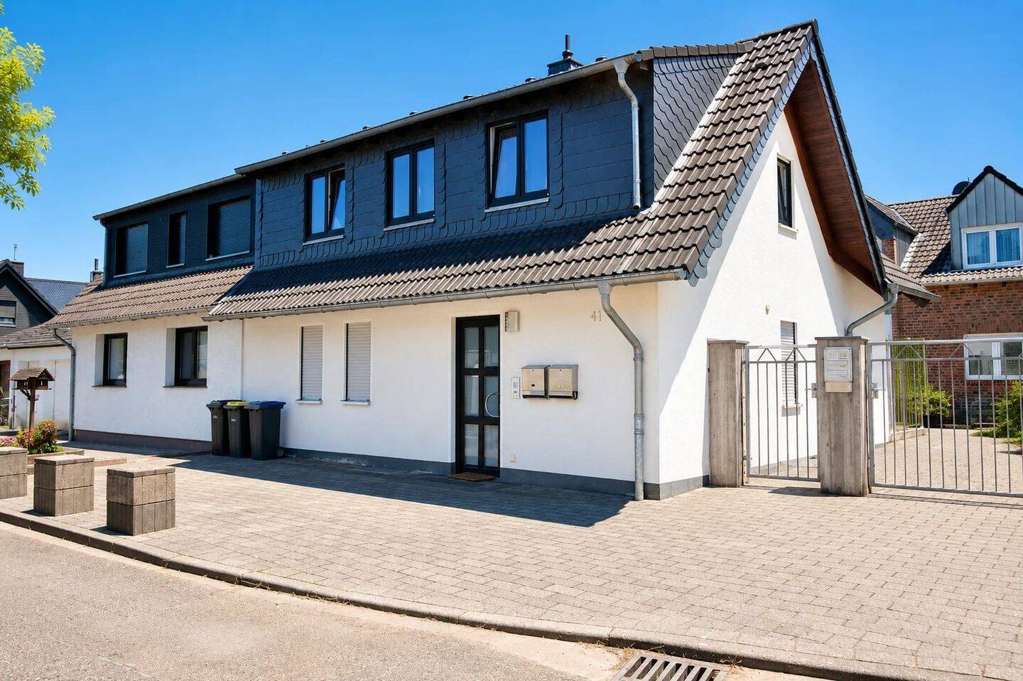 Attraktive Erdgeschoß-Wohnung in kleinem Zweiparteienhaus | Tageslichtbad | Terrasse |PKW-Stellplatz, 50829 Köln (Ehrenfeld Bocklemünd/Mengenich Ossendorf Vogelsang Widdersdorf)