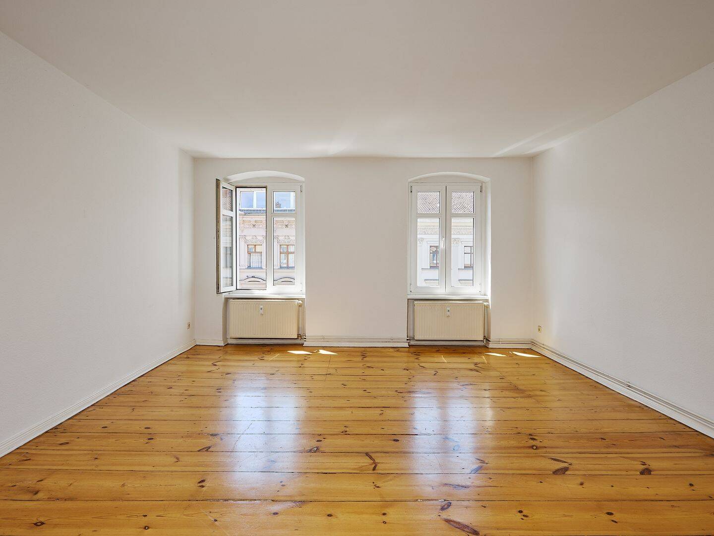 Leben in Kreuzberg: Stilvolle 2-Zimmer-Altbauwohnung mit großzügigem Grundriss, 10997 Berlin (Friedrichshain-Kreuzberg Kreuzberg)