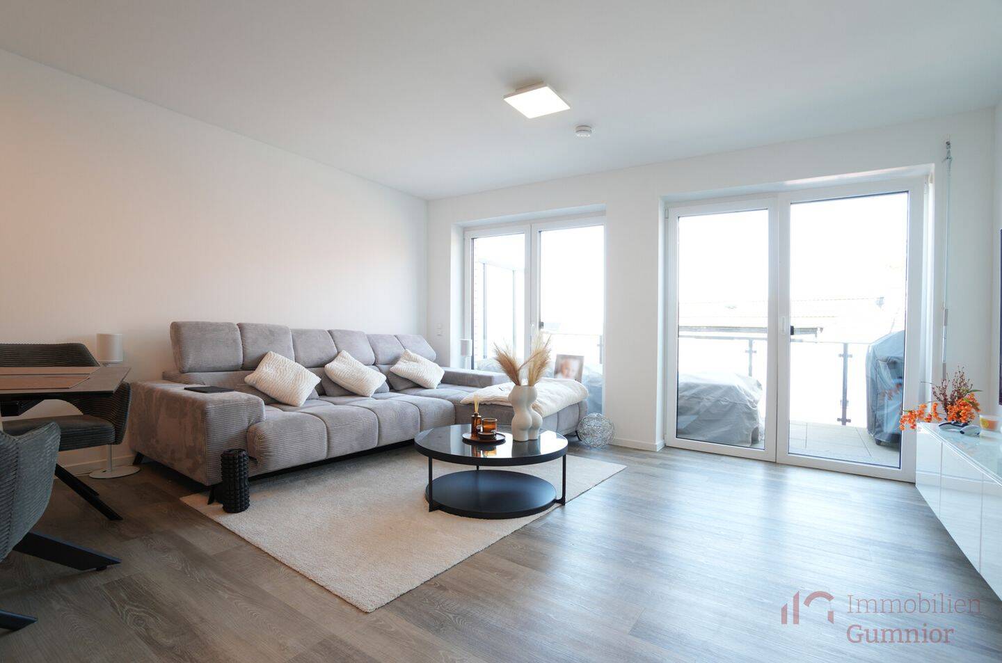 IMMOBILIEN GUMNIOR präsentiert: helle 3- Zimmer-Obergeschosswohnung mit Balkon in Rheine, 48429 Rheine
