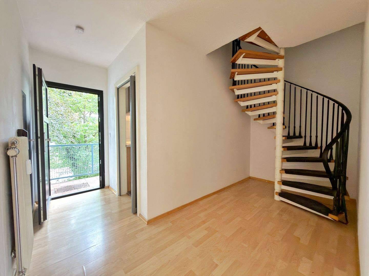 N-Mögeldorf – 3-Zi-Maisonettewohnung mit Duplex-Parker und Einbauküche ~ hoher Rücklagenanteil, 90482 Nürnberg (Freiland Laufamholz Mögeldorf Rehhof Unterbürg)
