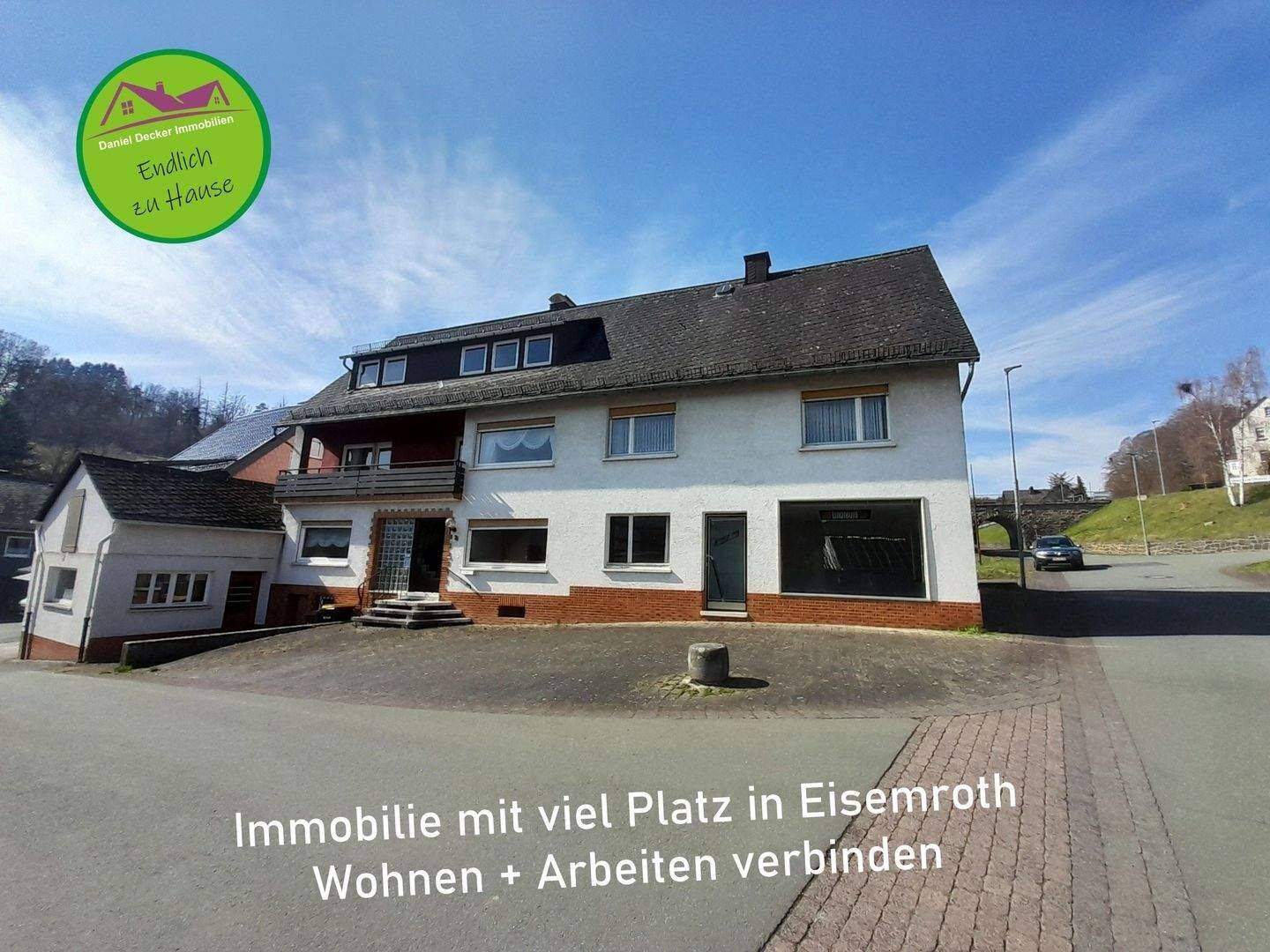 Immobilie mit viel Wohnraum in Eisemroth + Garage + Balkon, 35768 Siegbach