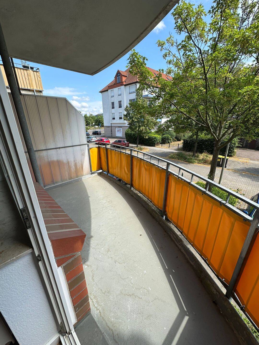 FRISCH RENOVIERT I 2 Zimmer mit Aufzug, Balkon und Abstellraum im ruhigen Hermelincarré I Duschbad, 4329 Leipzig (Heiterblick Paunsdorf)