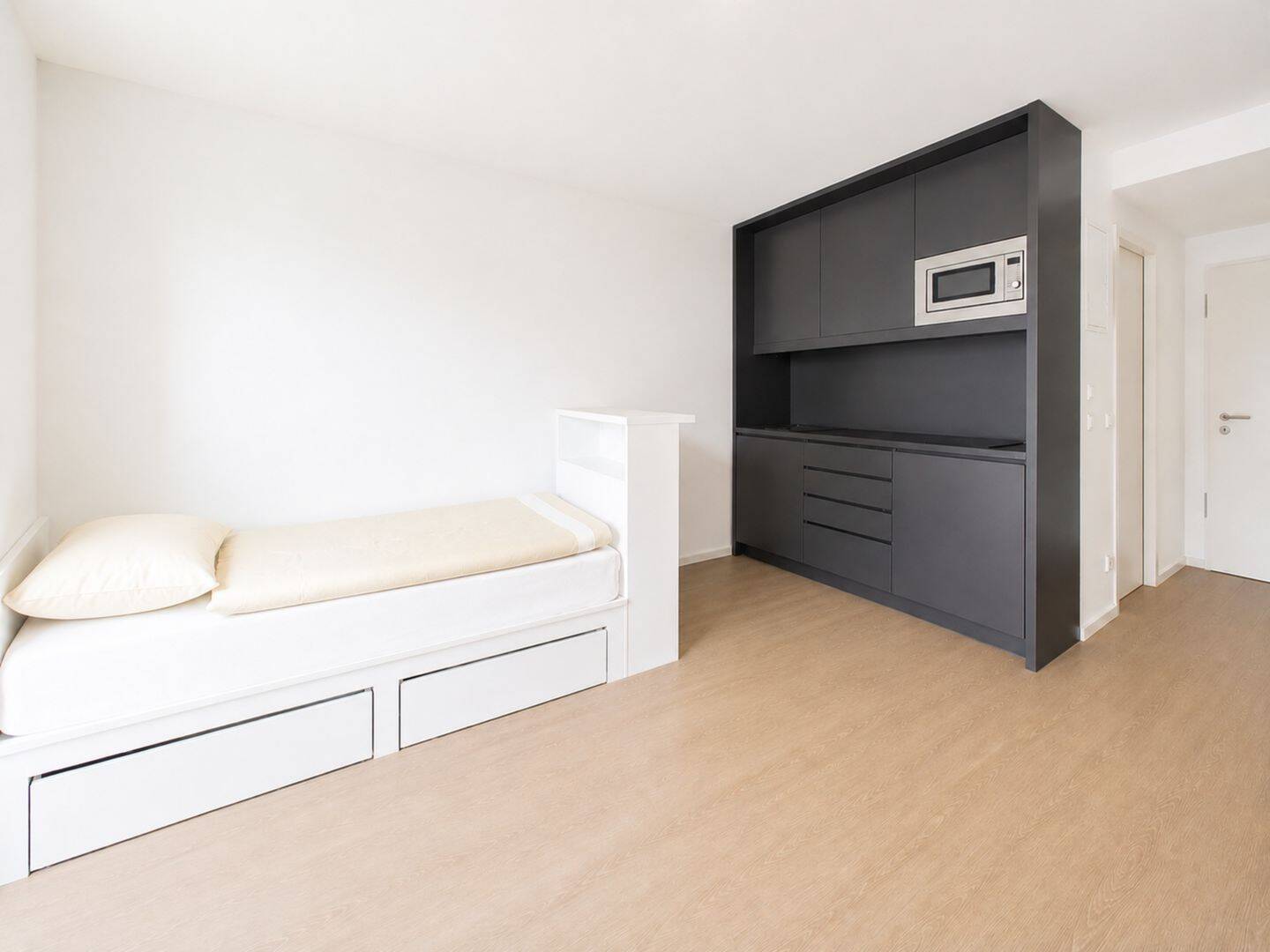 Olympiapark-Investment: Luxus-Studentenapartment mit Rendite und Prestige, 80809 München (Milbertshofen-Am Hart Neuhausen-Nymphenburg Schwabing-West)