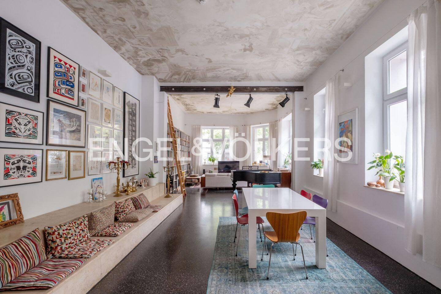 Exklusives Loft mit großem Salon, Balkon und Blick aufs Grüne nahe dem Arkonaplatz, 10119 Berlin (Mitte Prenzlauer Berg)
