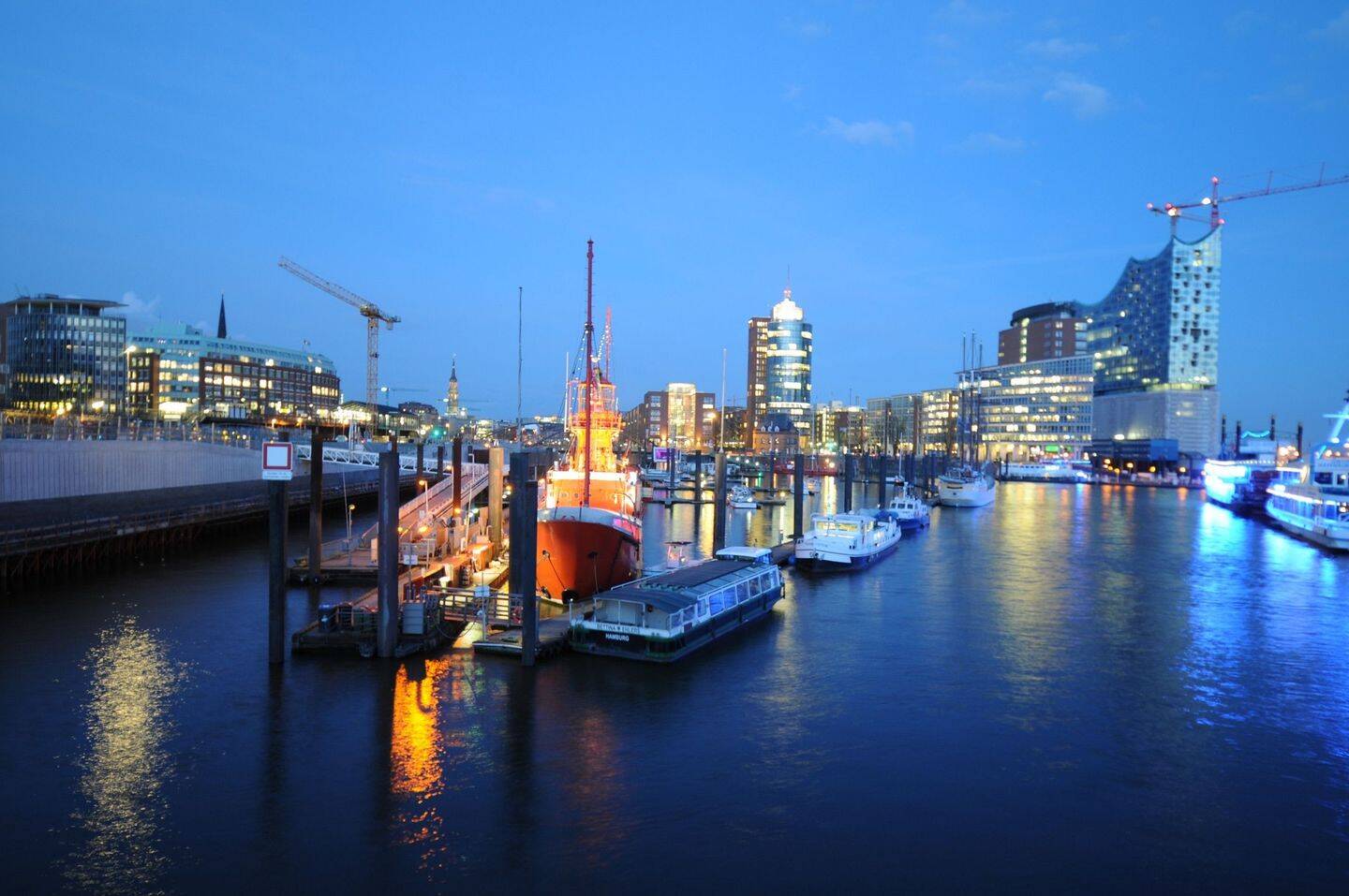 Komfortables Wohnschiff mitten in Hamburg, 20459 Hamburg (Mitte Hamburg-Altstadt Neustadt Sankt Pauli)
