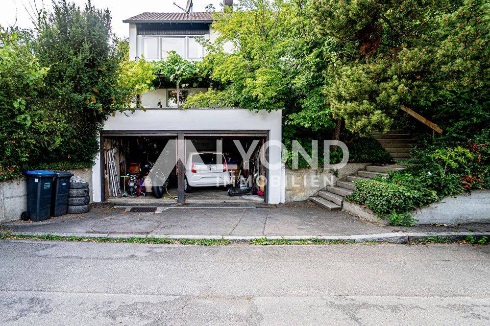 Mehrfamilienhaus mit 3 Wohneinheiten, sucht Sie als neuen Eigentümer!, 72793 Pfullingen