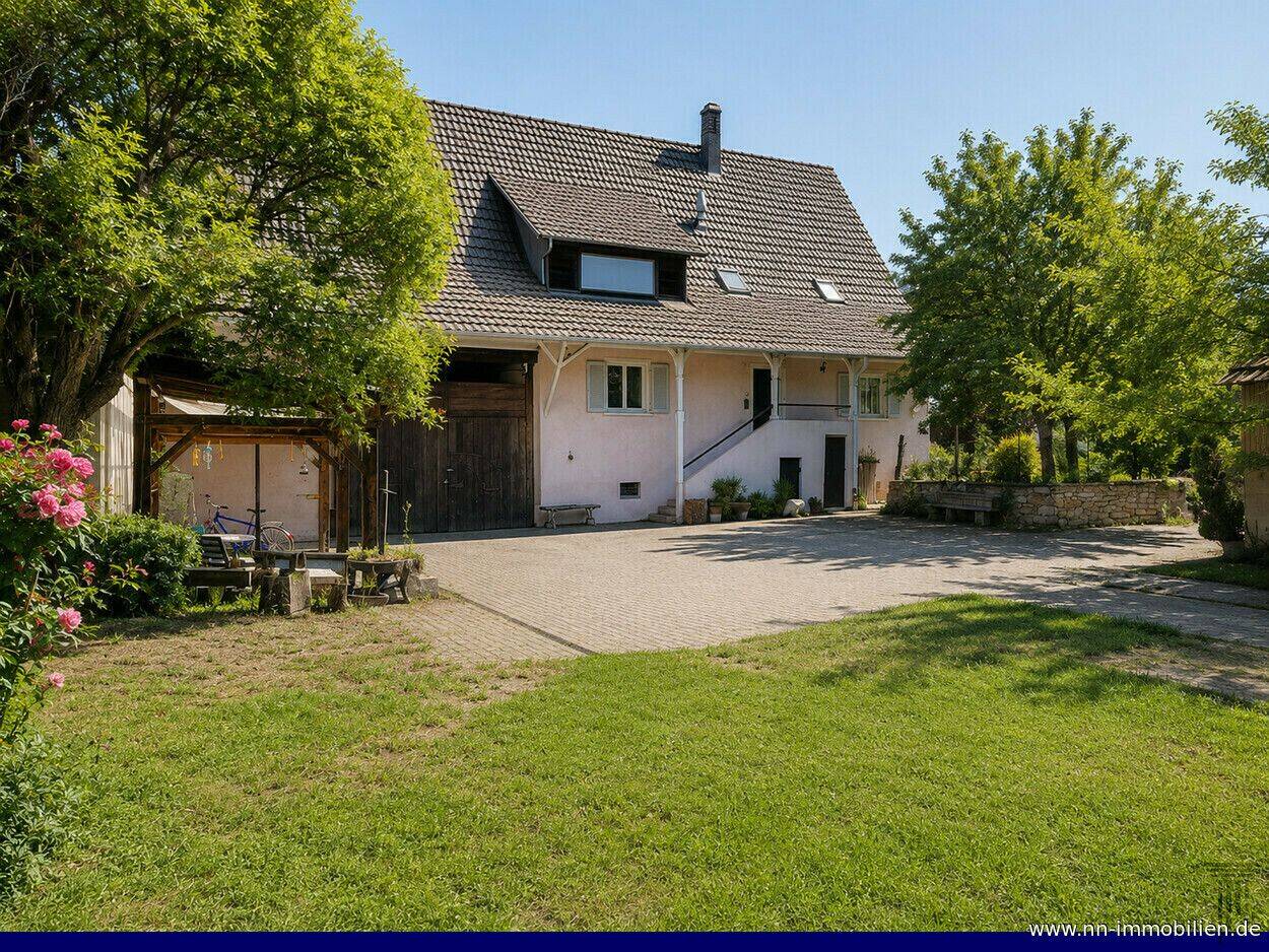 Historischer Hof mit 1.938 m² Grundstück & großem Entwicklungspotenzial!, 79206 Breisach am Rhein