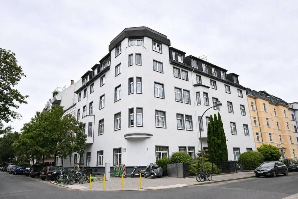 Stilvolle Penthouse Maisonette Wohnung in beliebter Lage von Golzheim * Aufzug * Kamin * Klimaanlage * Dachterrasse *…, 40476 Düsseldorf (Derendorf Golzheim Pempelfort)
