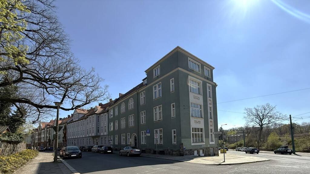 image-72693351