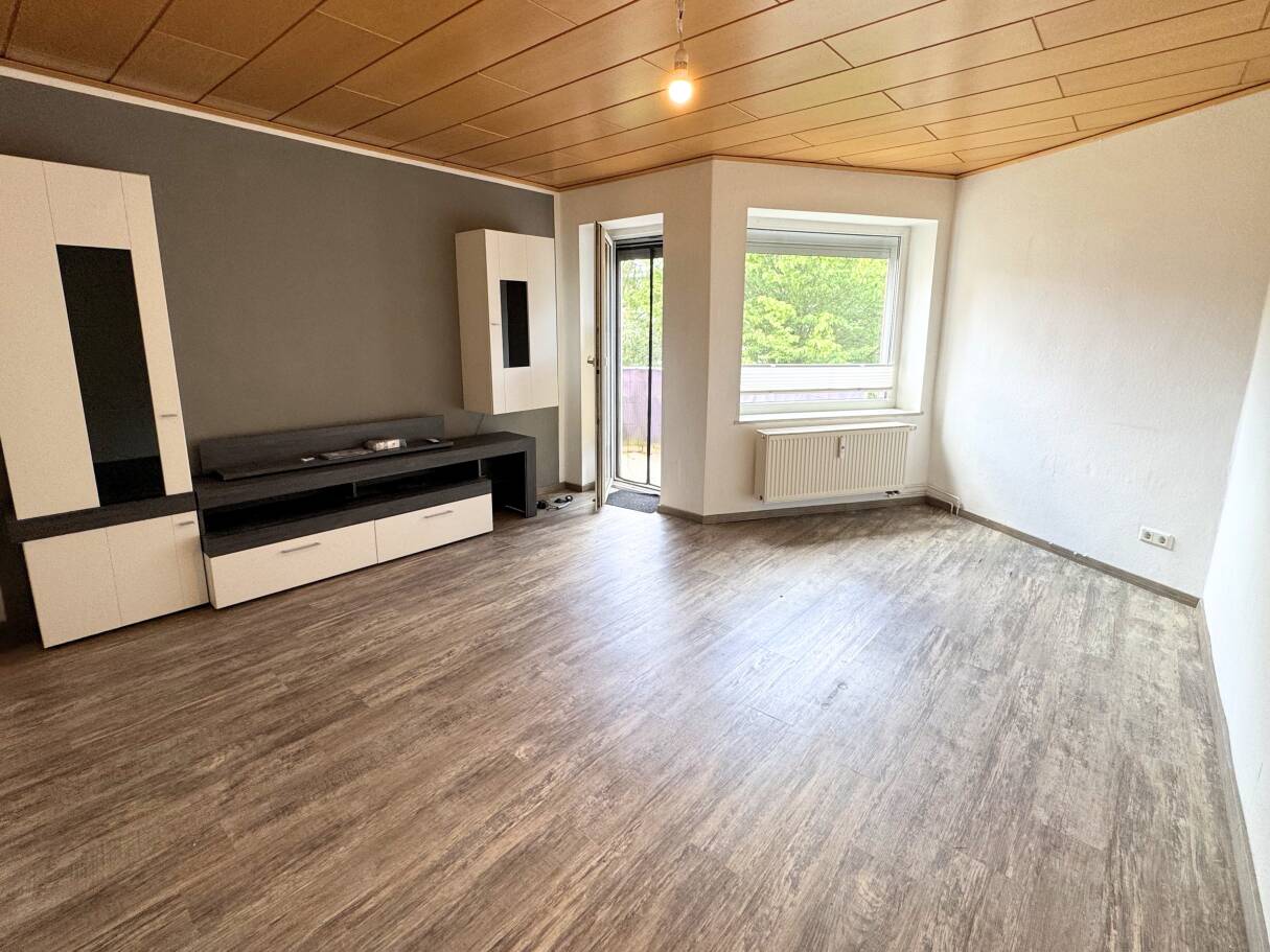 Helle 3 Zimmer-Wohnung mit Balkon, modernem Bad und durchdachtem Grundriss in Salzgitter-Lebenstedt, 38226 Salzgitter (Lebenstedt)