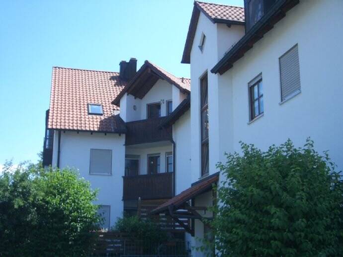 Schmucke 2-Zimmer-DG-Wohnung in Ergolding, 84030 Ergolding (Industriegebiet)