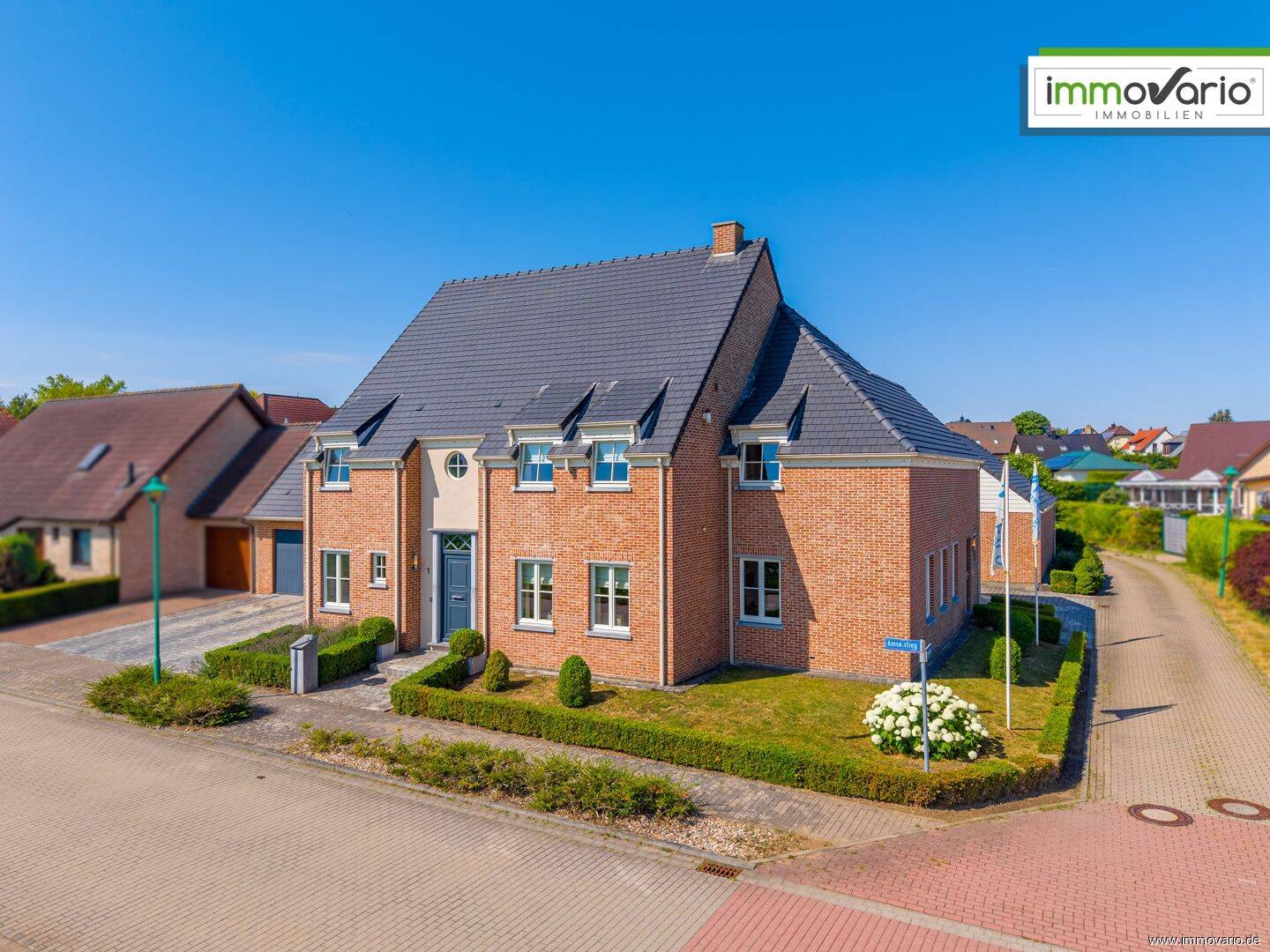 Exklusives Architektenanwesen mit privatem Wellnessbereich und Indoor-Pool in Dodendorf, 39171 Sülzetal