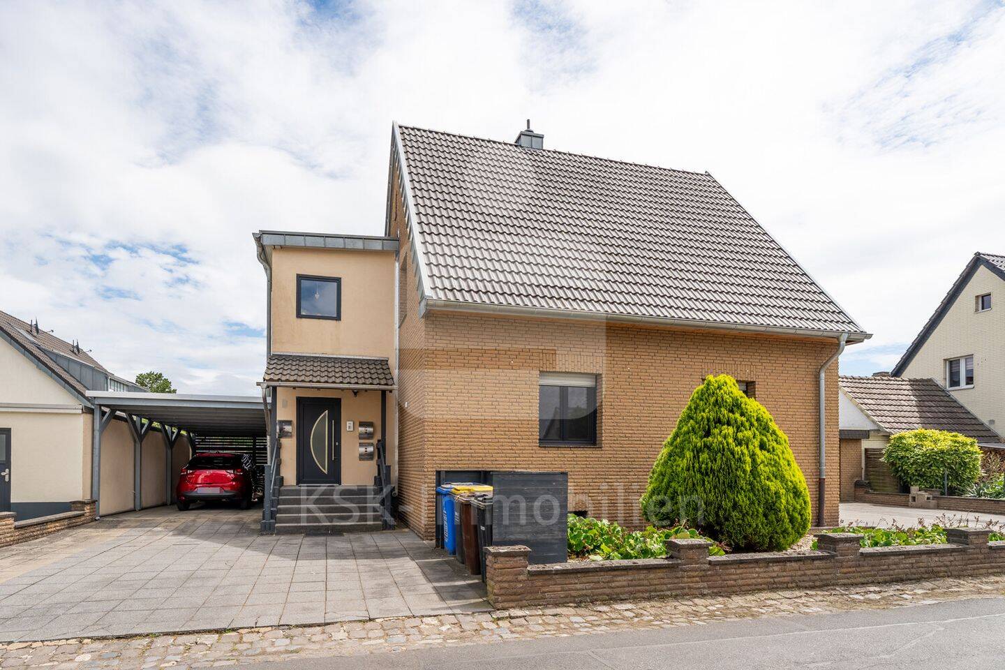 Stilvoll getrennt. Wertvoll vereint. – Ihre doppelte Chance zu zwei Wohneinheiten in einem Haus!, 50374 Erftstadt