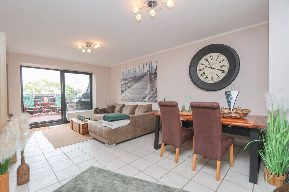 Großzügige 4-Zimmer-Maisonettewohnung mit Balkon in Mönchengladbach-Neuwerk, 41066 Mönchengladbach (Bettrath Neuwerk Uedding)
