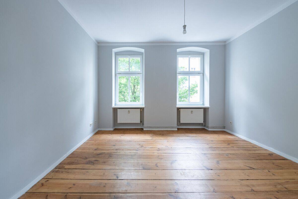 Bezugsfreie Altbauwohnung in absoluter Top-Lage mit Tageslicht-Badezimmer, Wohnküche und Holzdielen, 10997 Berlin (Friedrichshain-Kreuzberg Kreuzberg)