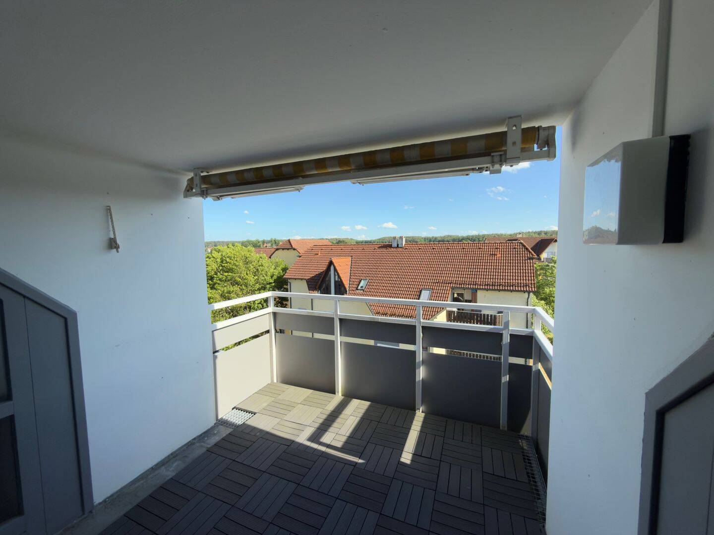 Über den Dächern von Roth – moderne helle Wohnung, 91154 Roth