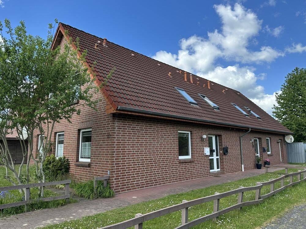 Vielseitig nutzbares Mehrparteienhaus mit drei Wohneinheiten und ca. 250 m² Wohnfläche, 26817 Rhauderfehn
