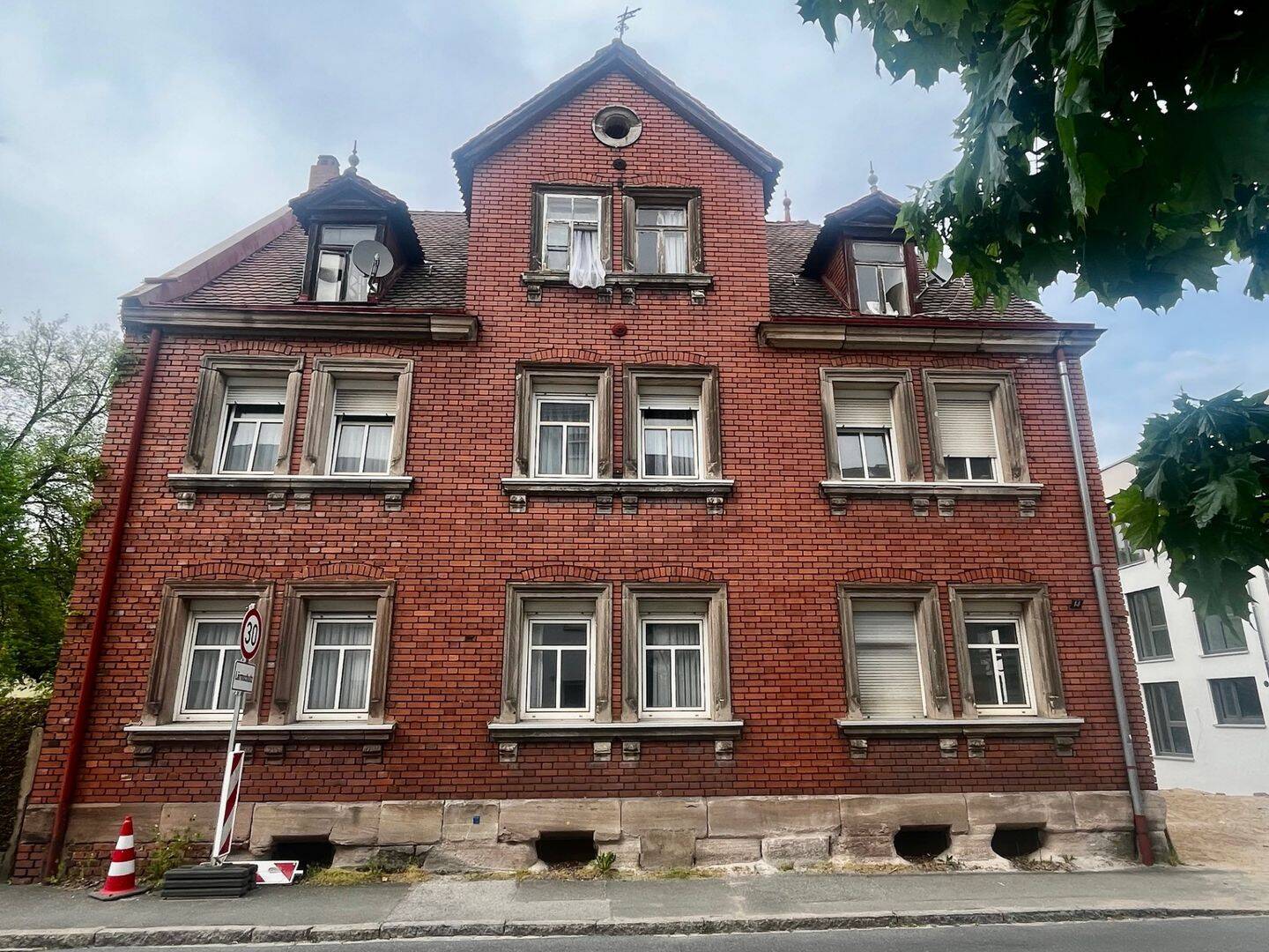 Dreifamilienhaus Bj. 1902, 90547 Stein