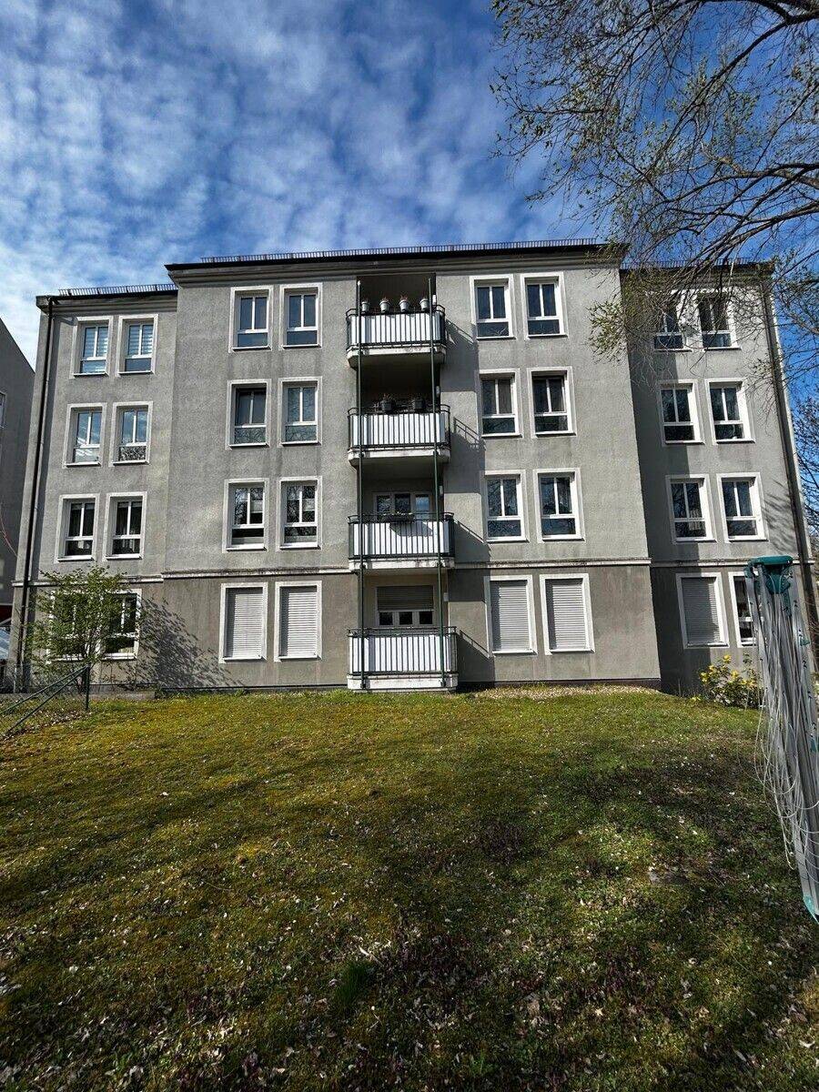 2 Zimmerwohnung mit Balkon im Erdgeschoß, 1159 Dresden