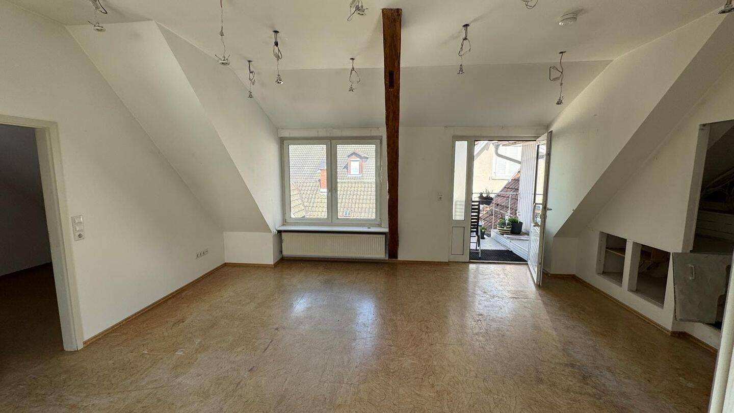 Neu renovierte 2 Zimmer Wohnung (aktuell noch in der Renovierungsphase), 77716 Haslach im Kinzigtal
