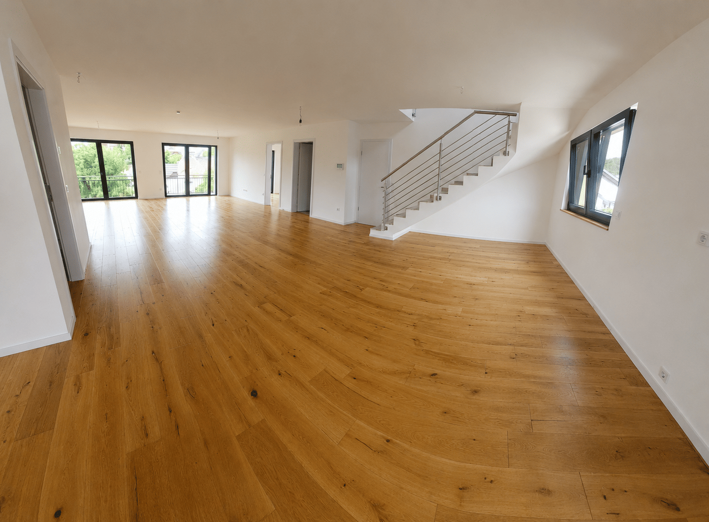 Großzügige 6 Zimmer Wohnung im Herzen von St. Ingbert mit 3 Bädern & PV-Anlage, 66386 St. Ingbert