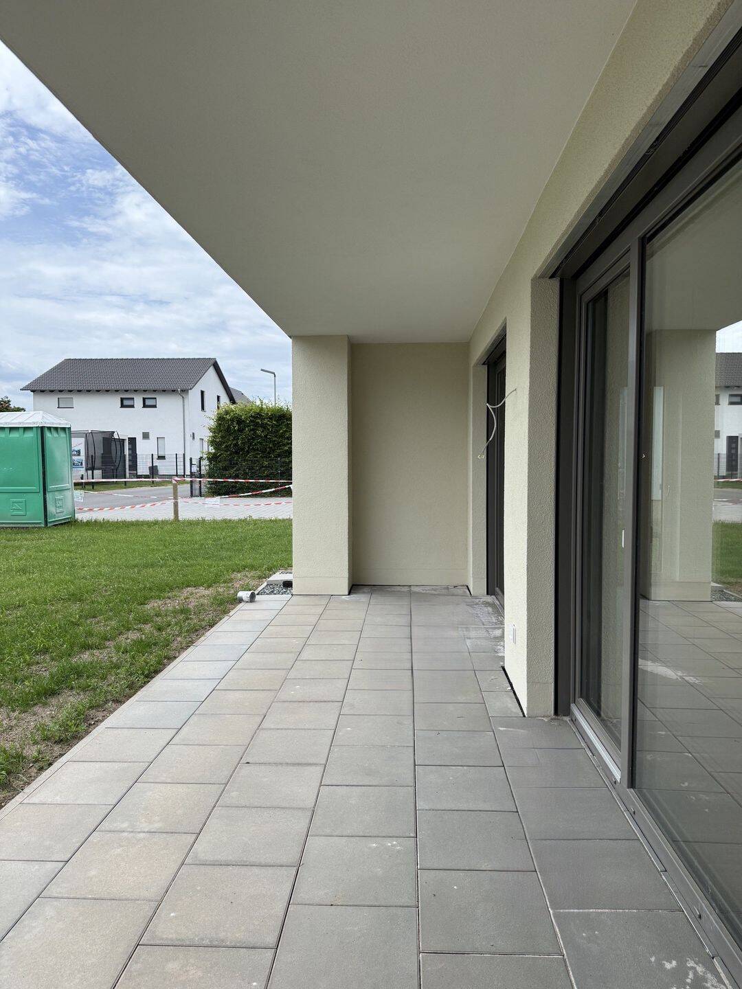 2 Zimmer Mietwohnung mit Terrasse und Gartenanteil – 92699 Irchenrieth – Bild 1 von 3