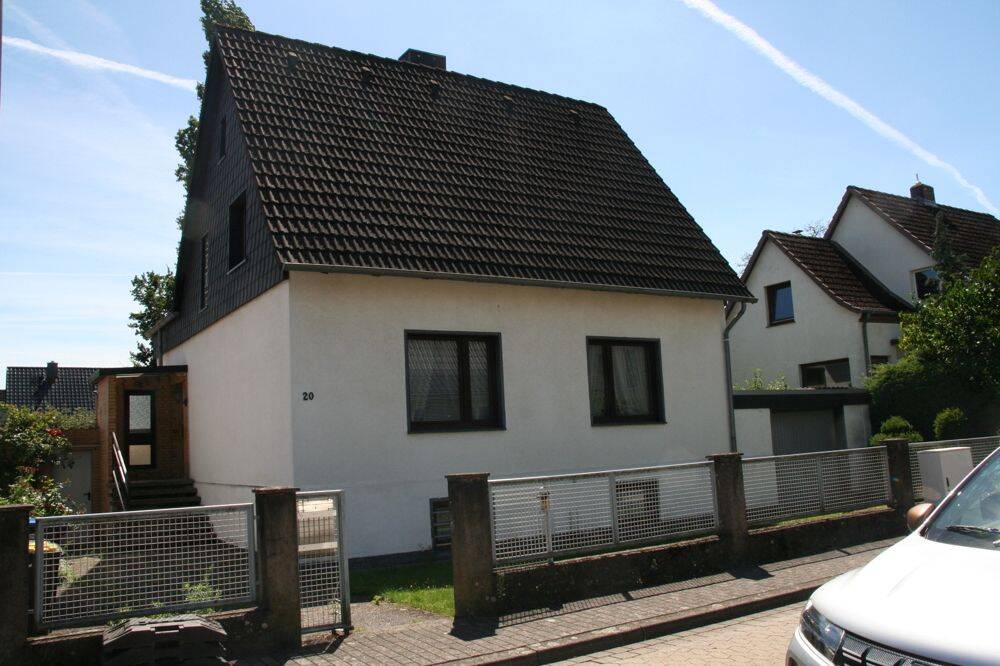 Charmantes Einfamilienhaus mit Garage und großzügigem Garten … !!!, 30179 Hannover