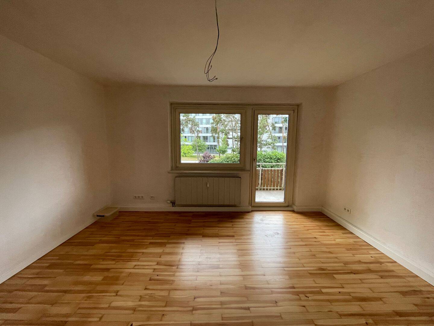 2-Zimmer-Wohnung in guter Lage in Erlangen sucht neuen Mieter, 91052 Erlangen (Anger Erlangen-Ost Erlangen-Süd Innenstadt)