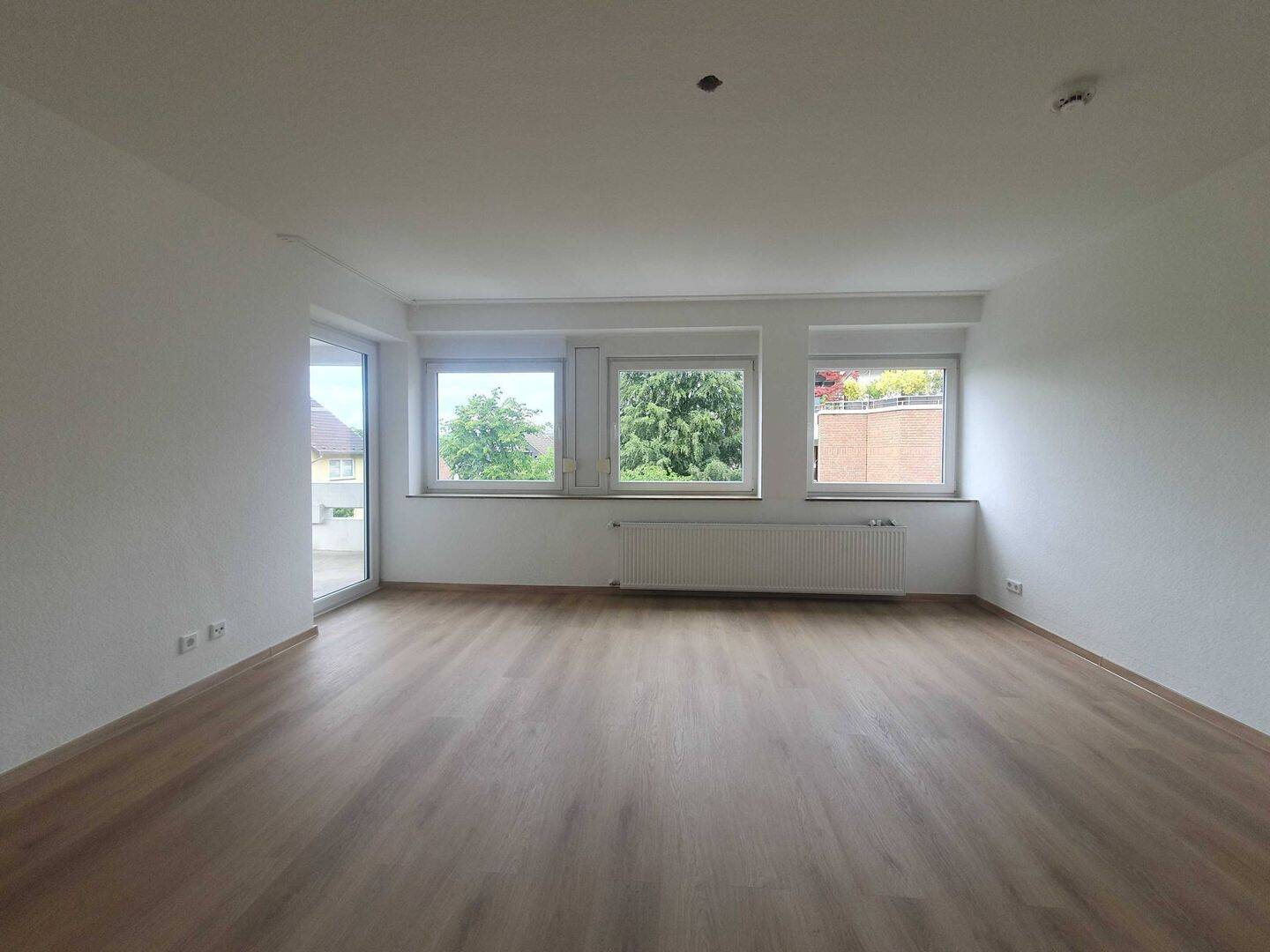 Sanierte 2-Zimmer-Wohnung mit Balkon und viel Platz zur freien Entfaltung, 51379 Leverkusen (Opladen)