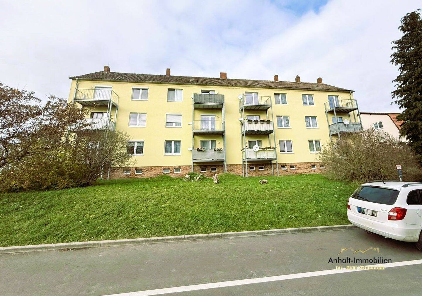 Volles Potenzial im Speckgürtel von Dresden – Wohnblock mit 12 WE, 4720 Döbeln
