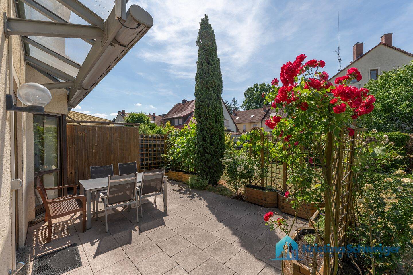Willkommen zuhause! Bezugsfreie Doppelhaushälfte mit Gartenidylle in ruhiger Lage von Reichelsdorf, 90453 Nürnberg