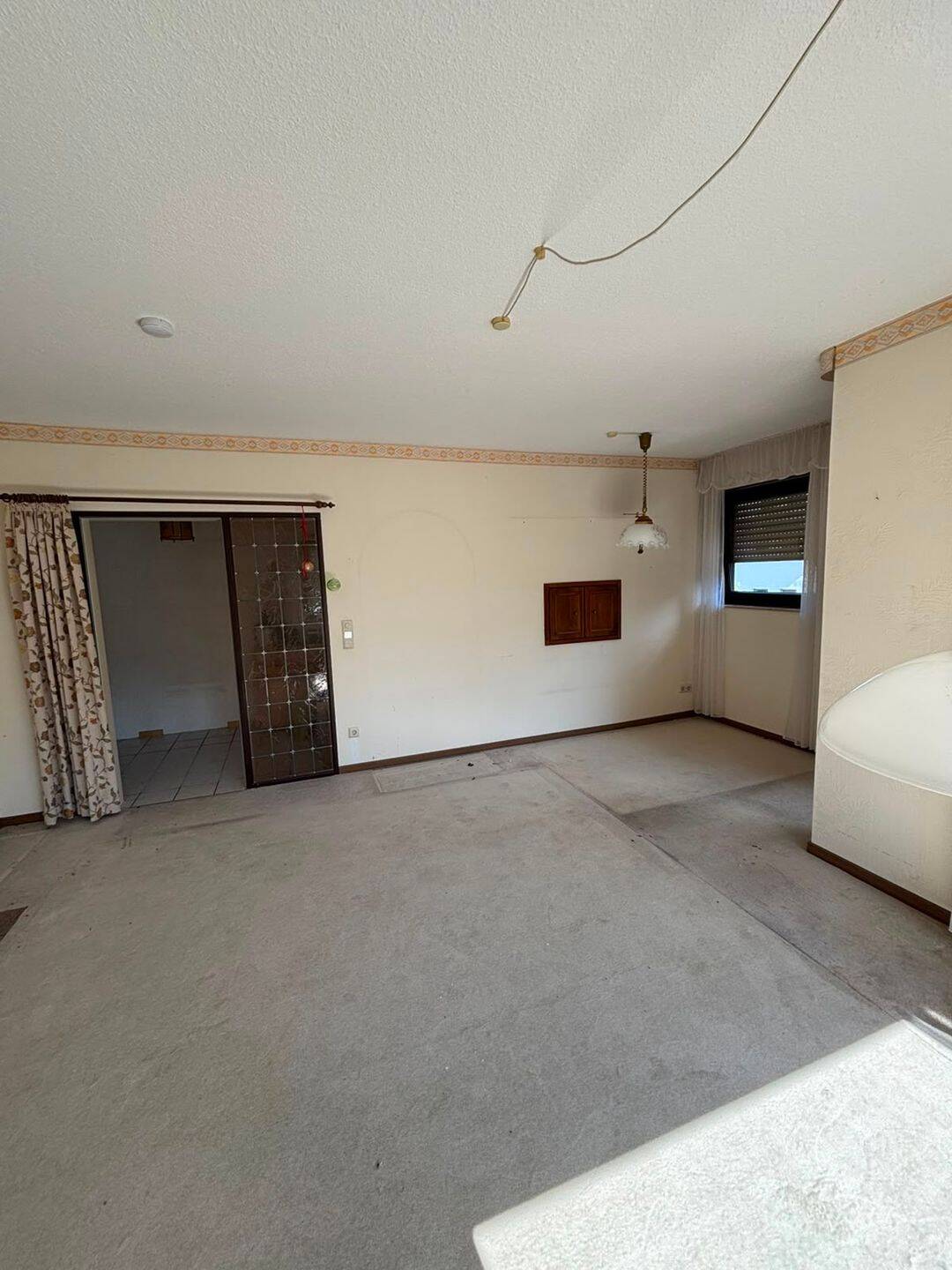 Charmante 2-Zimmer-Eigentumswohnung mit Balkon, Stellplatz und Hobbyraum !, 42781 Haan