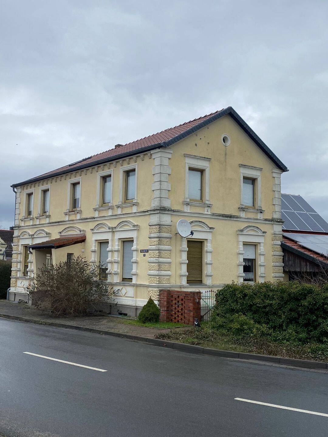Einfamilienhaus mit Einliegerwohnung in Schollene zu verkaufen oder mieten, 14715 Schollene