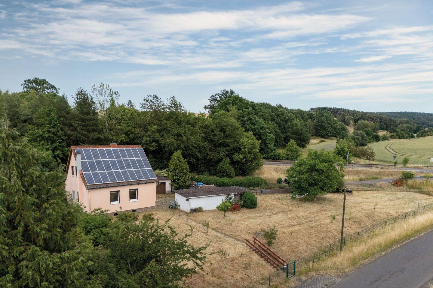 Einfamilienhaus mit 1.265 m² Grundstück – viel Potenzial für Ihre Ideen – PROVISIONSFREI, 99880 Waltershausen