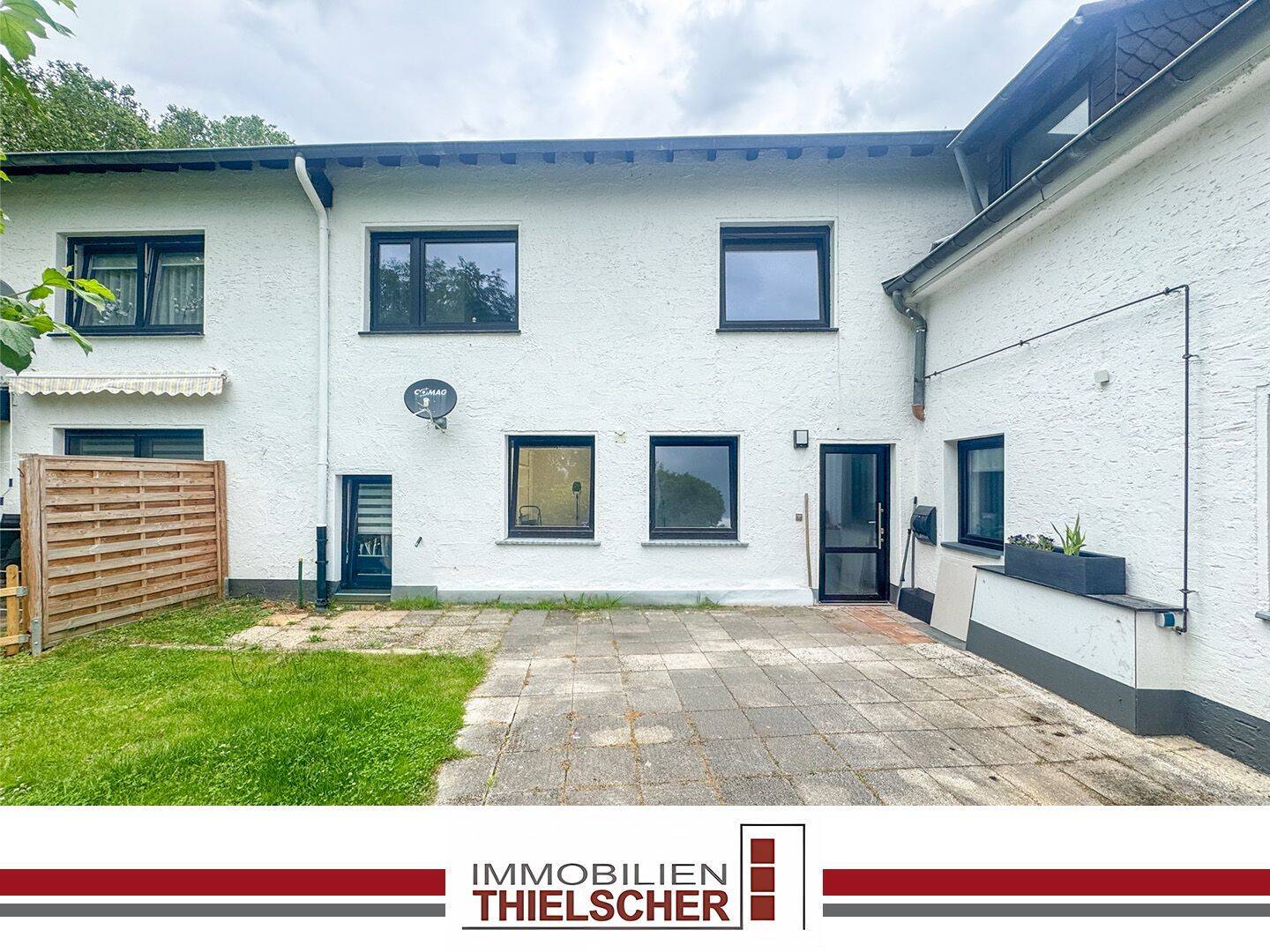 Modernisiertes Einfamilienhaus mit Sonnenterrasse und separatem Zugang in Marienberg, 52531 Übach-Palenberg