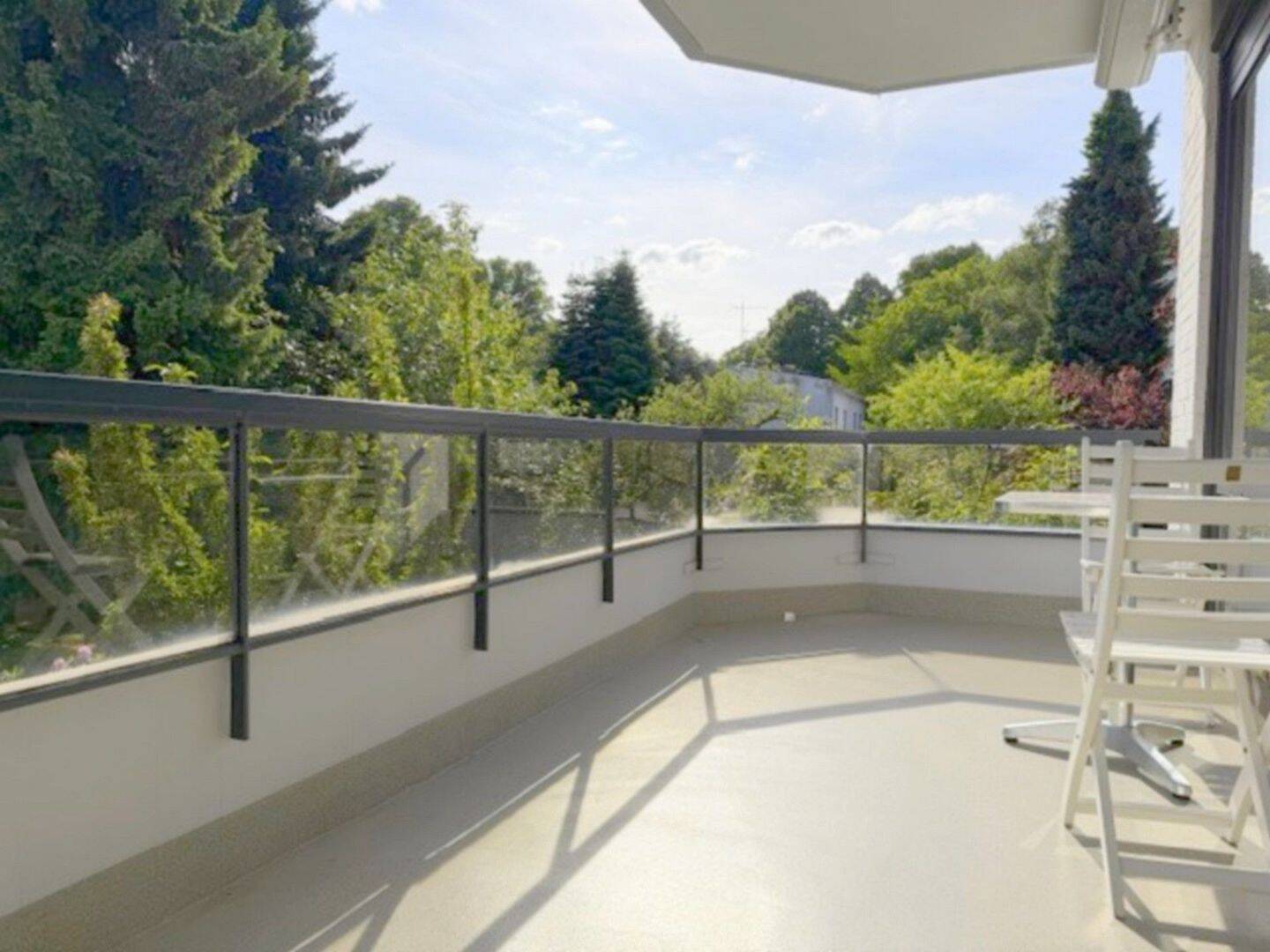 Sonniges Juwel in Blankenese: Gepflegte 3-Zimmer-Wohnung mit Süd-Balkon und Tiefgarage, 22587 Hamburg (Altona)