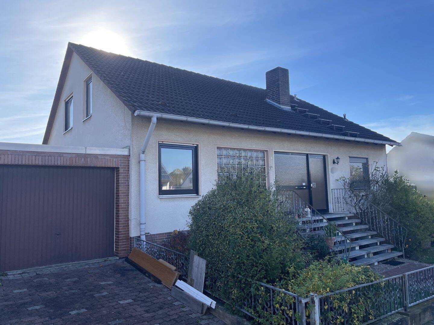 Großes Zweifamilienhaus in ruhiger Wohnlage von Grebenstein, 34393 Grebenstein