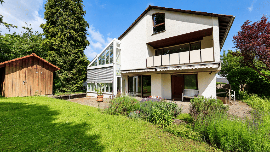 Platz zum Wachsen – Freistehendes Einfamilienhaus auf großzügigem 677 m² Grundstück in ruhiger Feldrandlage, 71638 Ludwigsburg
