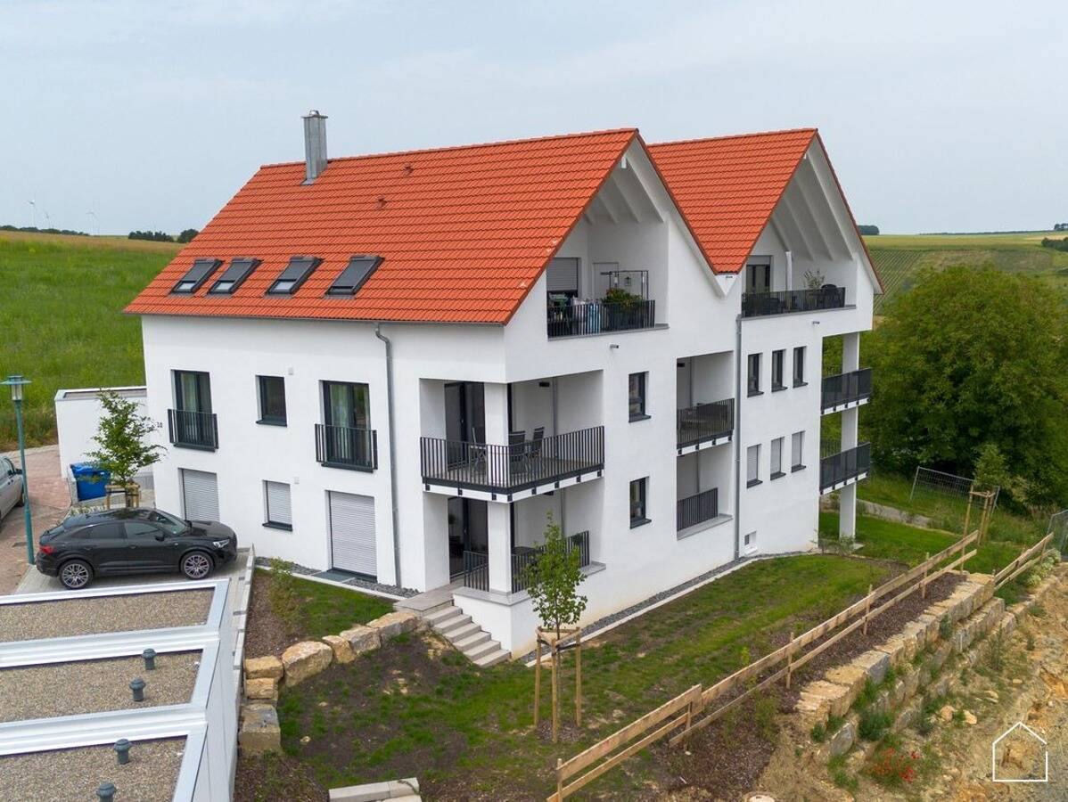 3-Zimmer Wohnung im 1.OG mit EBK und Einzelgarage in Königheim zu vermieten., 97953 Königheim