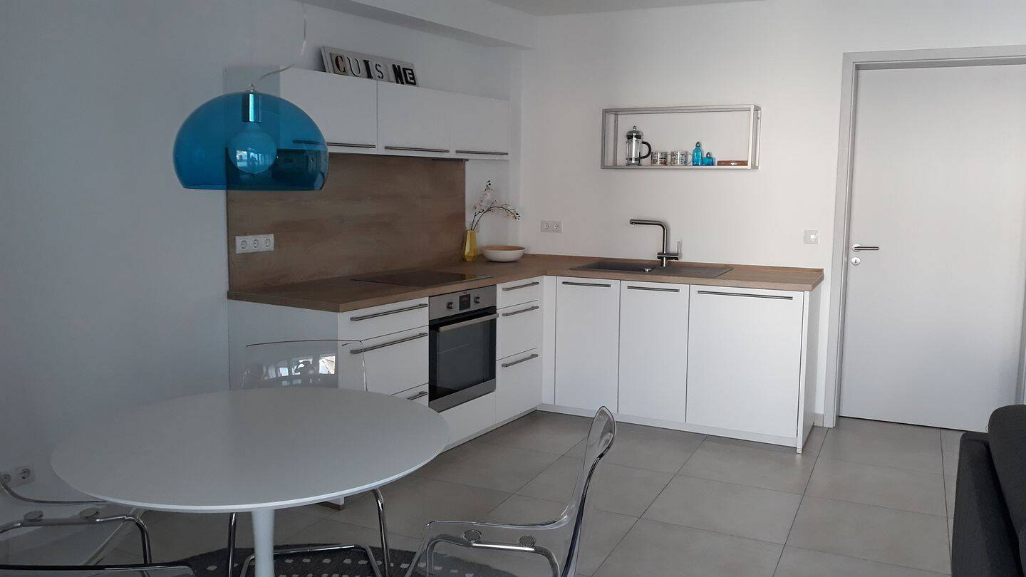 WHU-Nähe | Hochwertig möblierte 2,5-Zimmer-Wohnung | All-inclusive, 56179 Niederwerth