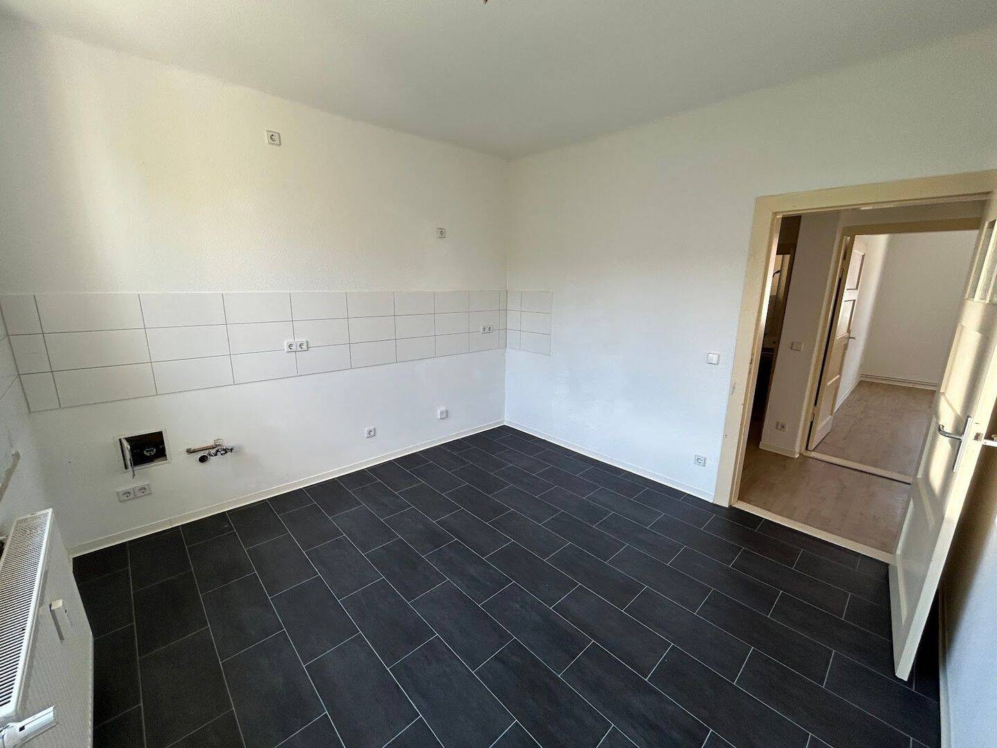 Nicht lang überlegen! Geräumige 2-Zimmer-Wohnung mit Balkon!, 39122 Magdeburg (Beyendorf-Sohlen Beyendorfer Grund Fermersleben Salbke Westerhüsen)