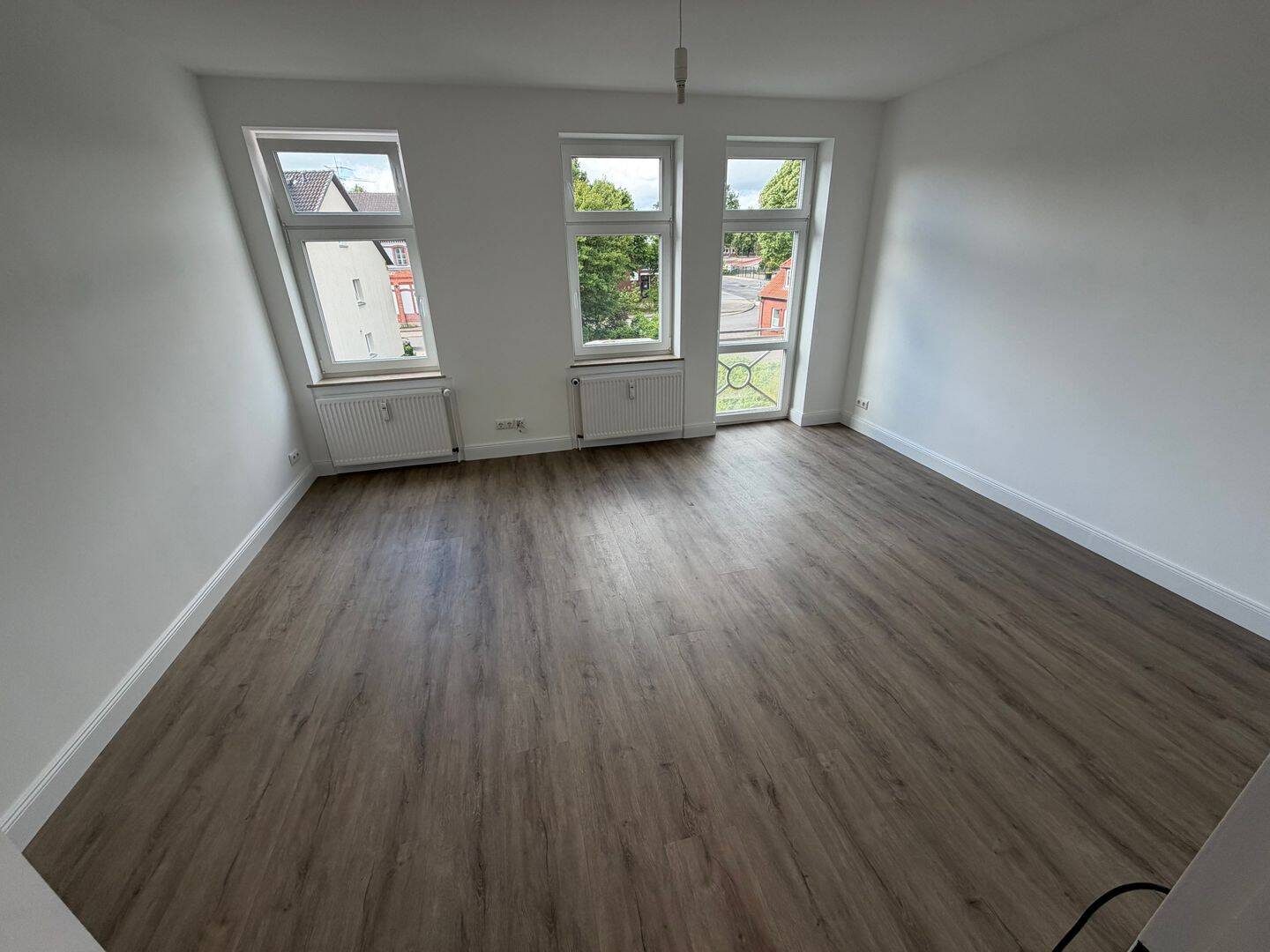 Helle und ruhige 3 Zimmer Wohnung im 2. OG – neu saniert und renoviert, 25436 Uetersen