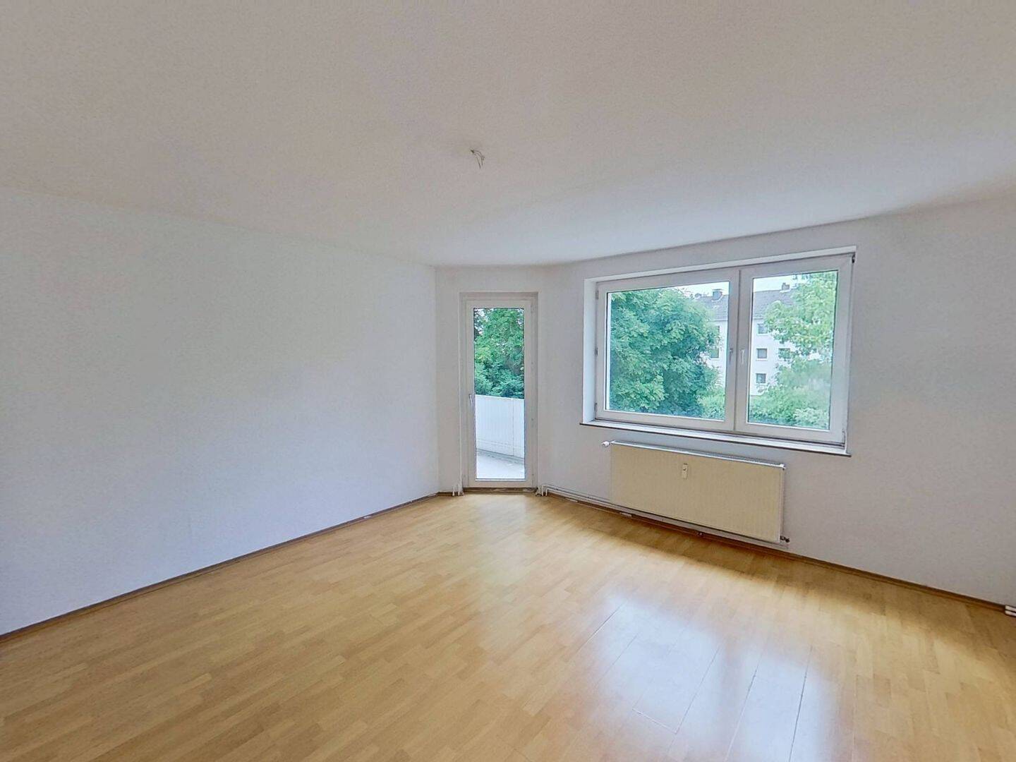 Ein Ort zum Wohlfühlen: Große 3-Zimmer-Wohnung mit sonnigem BALKON, 32423 Minden