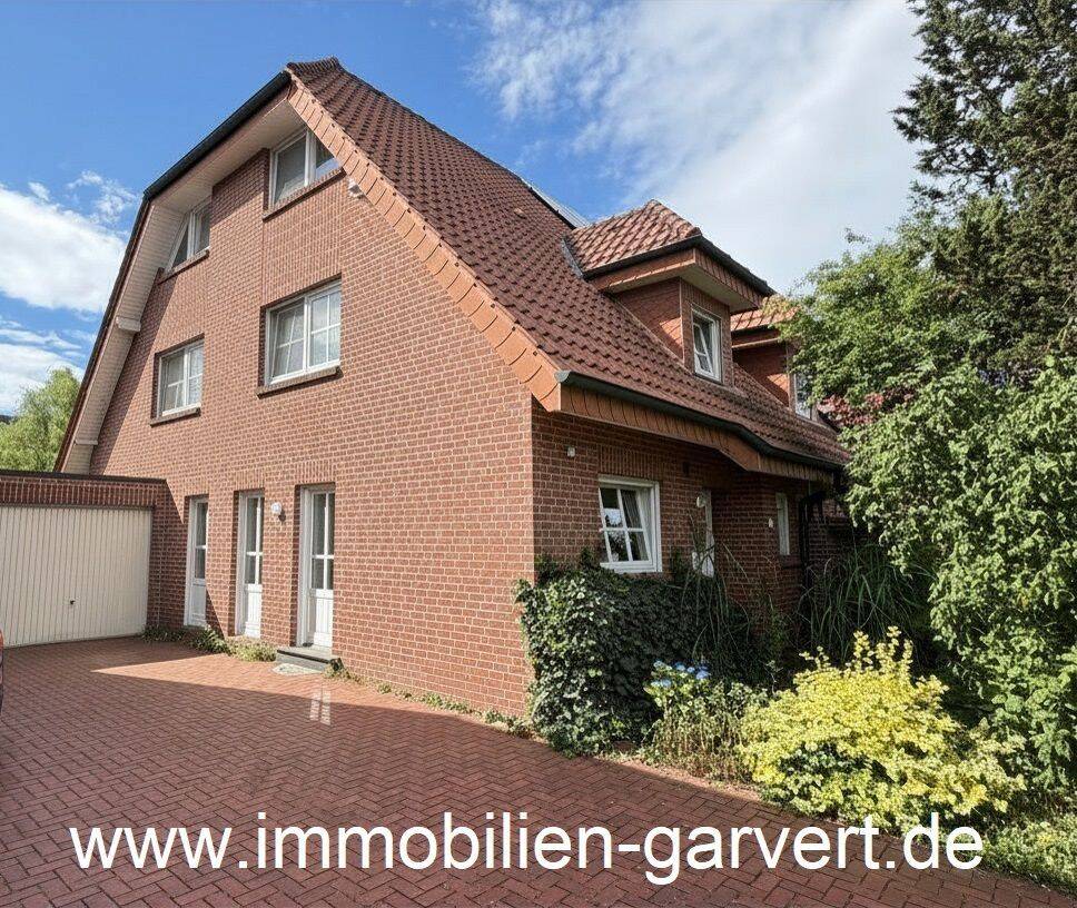 Viel Platz! Doppelhaushälfte mit Vollkeller, Garten und Garage in Borken, 46325 Borken